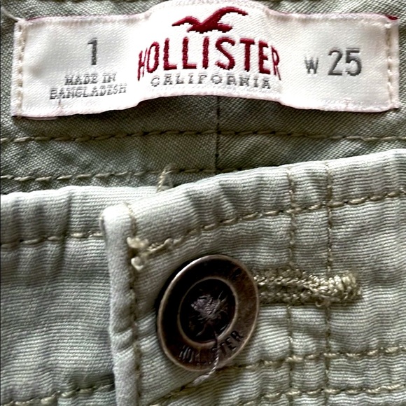 Hollister Shorts - Picture 4 of 8